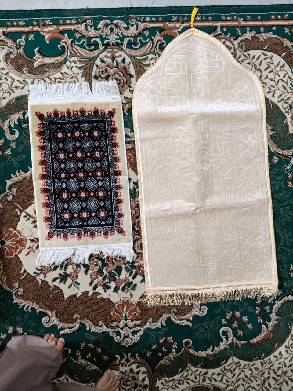 Aneka Sajadh